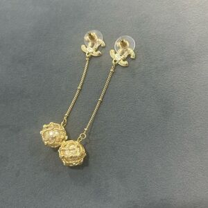 Elegant Pearl Gold Drop Earrings